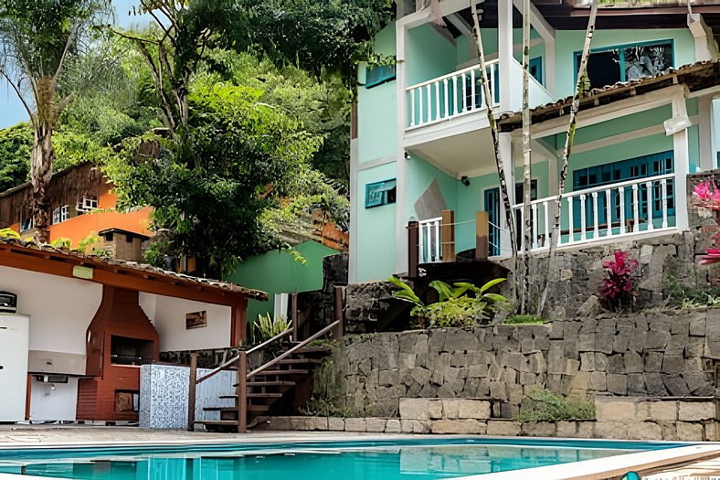 Casa Perequê | Churrasco e piscina a 300m da praia