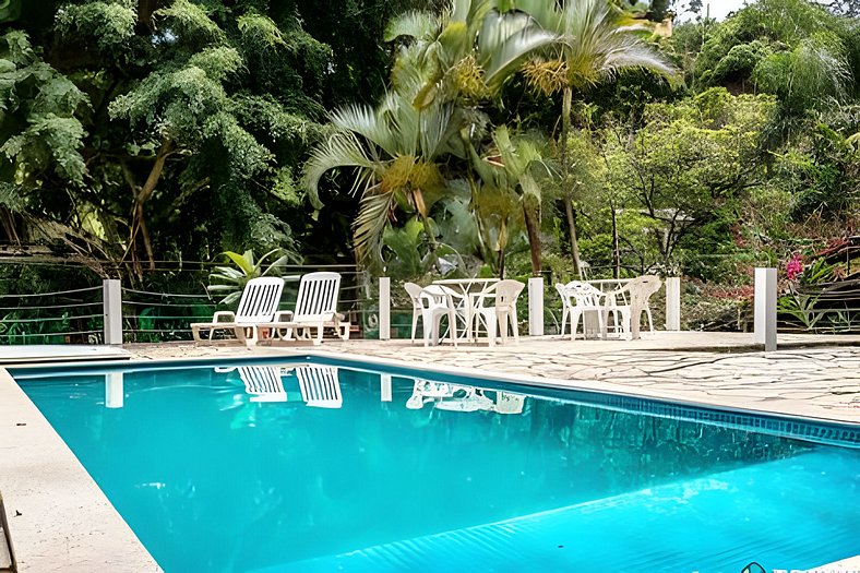 Casa Perequê | Churrasco e piscina a 300m da praia