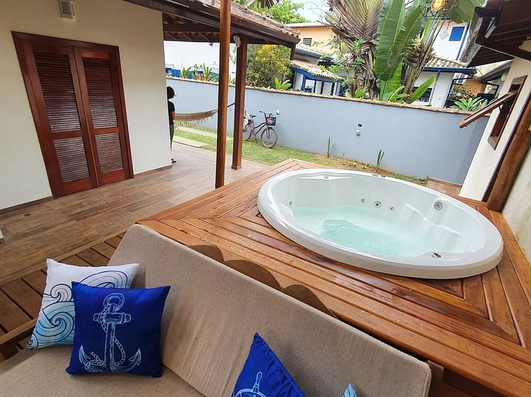 Casa Tenório | 5 dormitórios, jacuzzi e piscina em Ubatuba