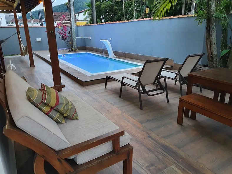 Casa Tenório | 5 dormitórios, jacuzzi e piscina em Ubatuba