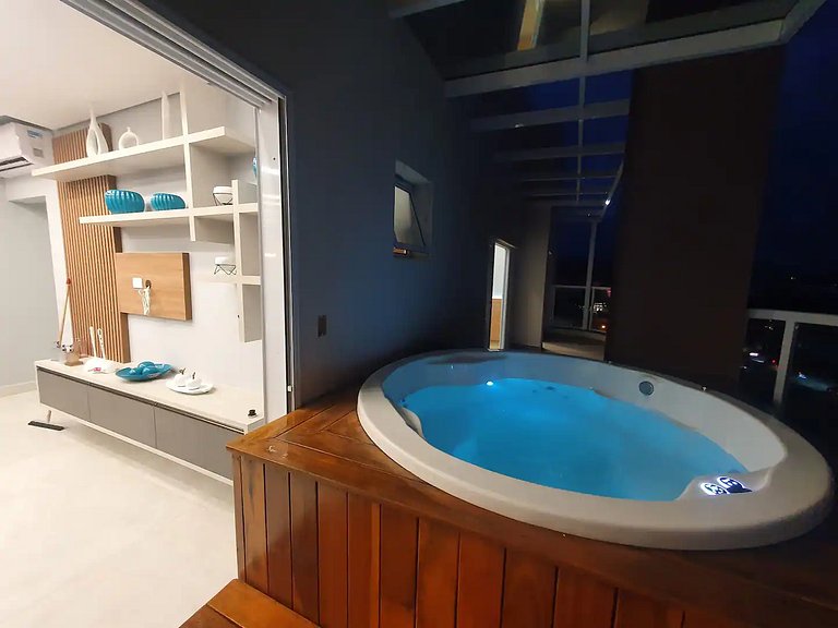 Cobertura 1 | Apto luxuoso com jacuzzi e vista