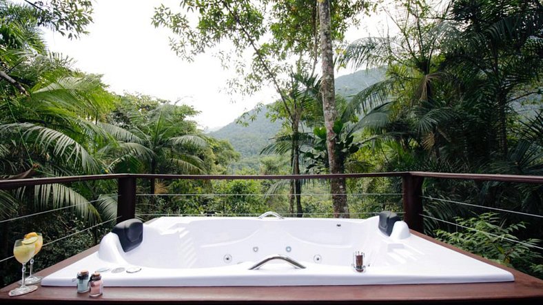 Tiny House Ubatuba | Uma jacuzzi em meio à Mata Atlântica