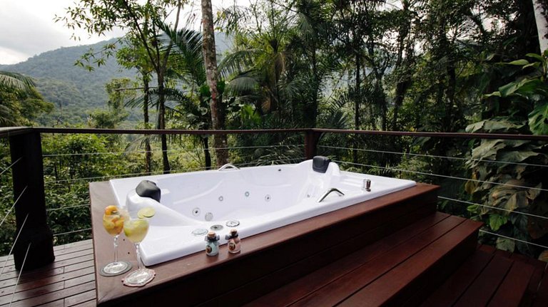 Tiny House Ubatuba | Uma jacuzzi em meio à Mata Atlântica